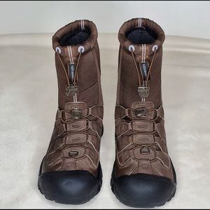 Keen Winter Hiking Pull on Boots